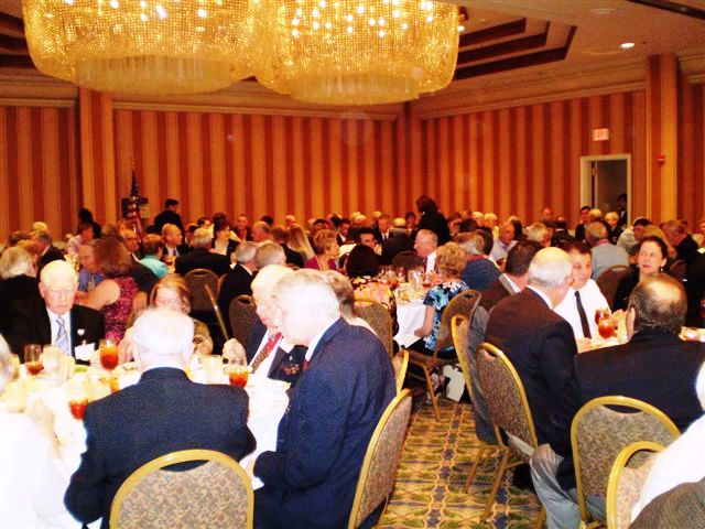 (14) Saturday Night Banquet